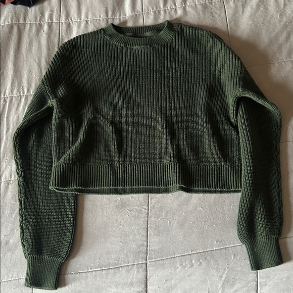 Medium Women's Green Cropped Sweater - ASOS - Picture 3 of 4
